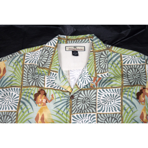 Tommy Bahama Short Sleeve Silk Shirt Size Medium - Picture 2 of 5